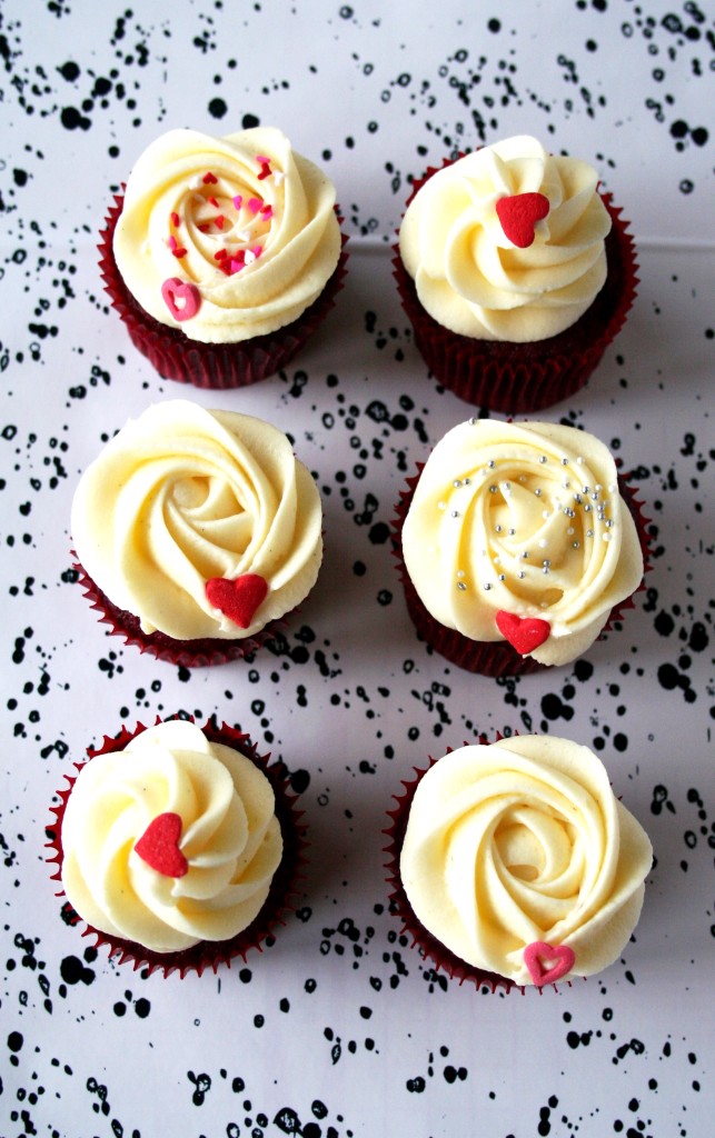 Red Velvet Cupcakes with Vanilla Cream Cheese Frosting - recipes