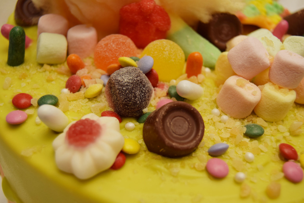 Candyland - Vanilla Cake With Milka Chocolate & Orange Flavored Buttercream